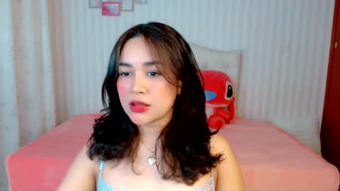 Snapshot of larissalove_doll chatting on 02.05.25 Larissas online show from 02.05.25