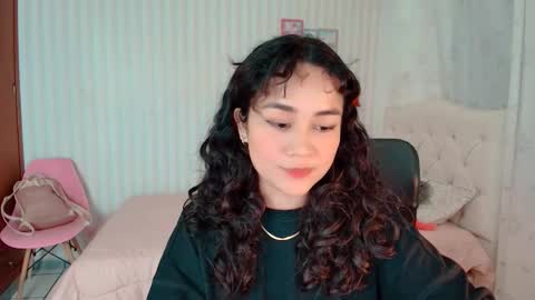 Snapshot of larissalove_doll chatting on 09.08.25 Larissas online show from 09.08.25