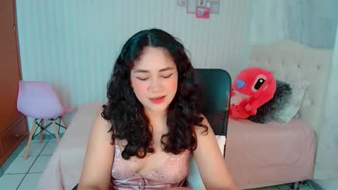 Snapshot of larissalove_doll chatting on 09.16.25 Larissas online show from 09.16.25