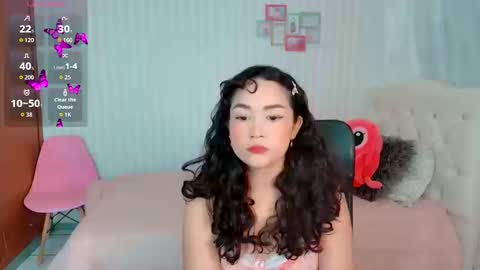 Snapshot of larissalove_doll chatting on 09.26.25 Larissas online show from 09.26.25