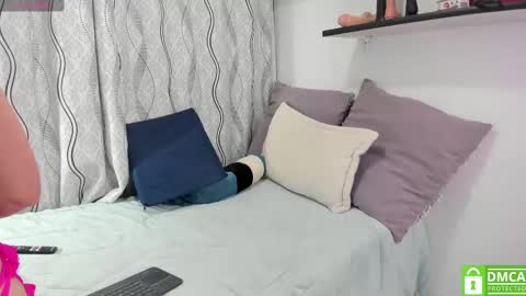 Snapshot of larossasexy chatting on 03.08.25 Rosa online show from 03.08.25