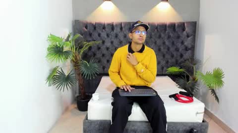 LARRY online show from 01.14.26