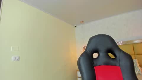  MIA  online show from 09.11.25