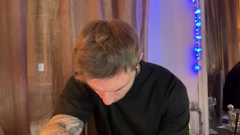 larsskeet online show from 11.25.25