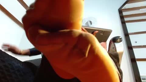 Laryssa online show from 09.30.25