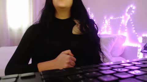 Auri online show from 02.05.26