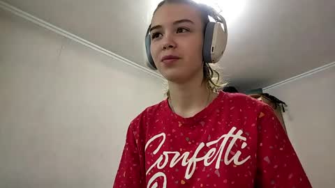 Linet online show from 04.08.26