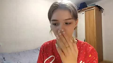 Snapshot of lateshastarnaud chatting on 06.05.26 Linet online show from 06.05.26