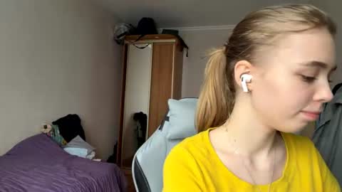Snapshot of lateshastarnaud chatting on 06.22.26 Linet online show from 06.22.26