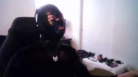 latexminheadroom online show from 10.24.25