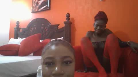 Snapshot of latifah280594 chatting on 03.14.26 latifah online show from 03.14.26