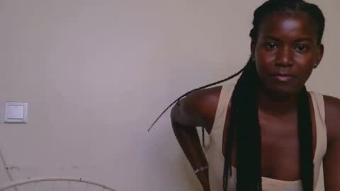 latiffaah_xx online show from 02.10.26