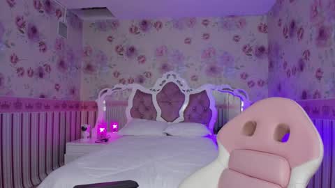 Snapshot of latin_ashley_ chatting on 02.12.25 Valeria online show from 02.12.25