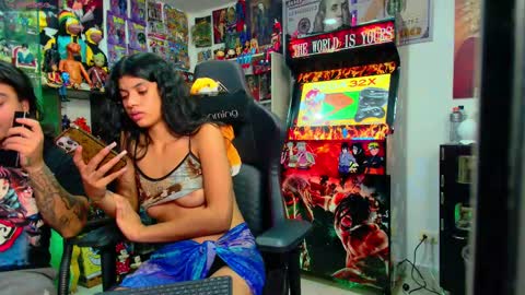 Snapshot of latin_couple77 chatting on 02.19.25 Sara y Andy online show from 02.19.25