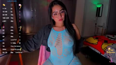 Snapshot of latin_gabby chatting on 10.10.25 Gabby online show from 10.10.25