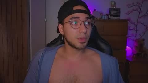 Snapshot of latin_luxury_i chatting on 02.22.26 Free OF online show from 02.22.26