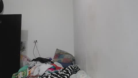 Snapshot of latin_meg chatting on 12.11.24 M E G A N online show from 12.11.24