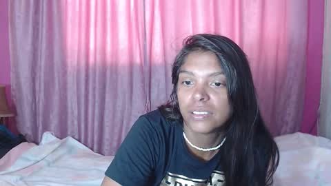 Snapshot of latin_meg chatting on 10.22.25 M E G A N online show from 10.22.25