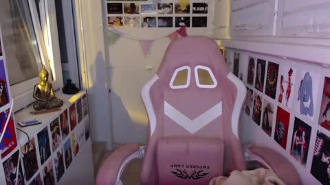 miiiiiiaaaa online show from 12.06.24