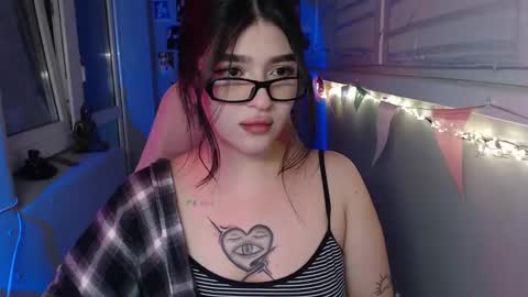 miiiiiiaaaa online show from 02.22.25