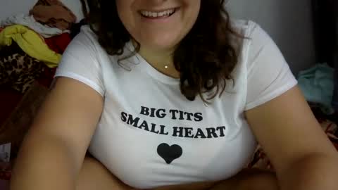 Snapshot of latinagoddess_isa chatting on 10.01.25 latinagoddess_isa online show from 10.01.25