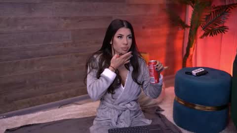 Latina online show from 11.11.25