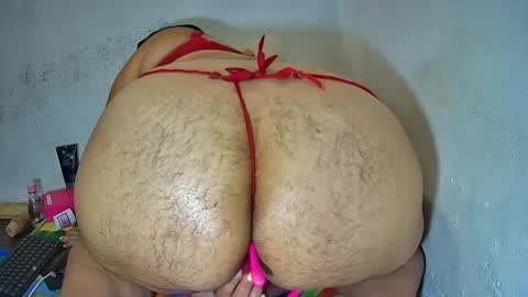 latincurvy1992 online show from 09.15.25