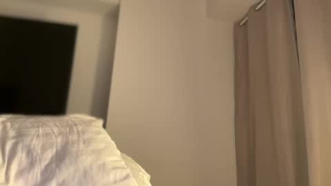 Hi -  online show from 04.17.26