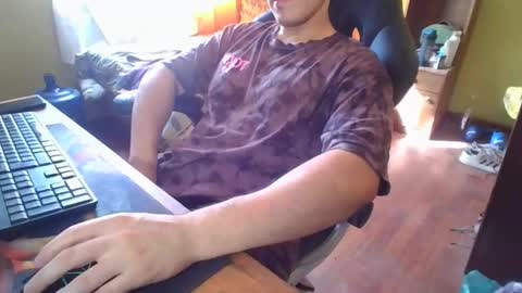 Snapshot of latinn_babe chatting on 02.05.25 latinn_babe online show from 02.05.25