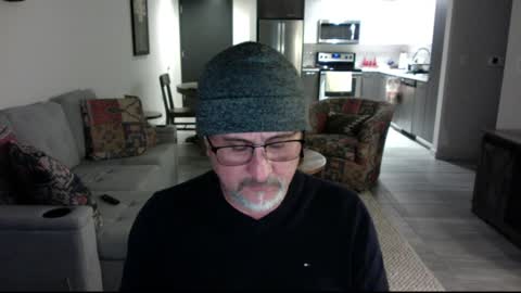 QS - INDEPENDENT MODEL online show from 12.29.24