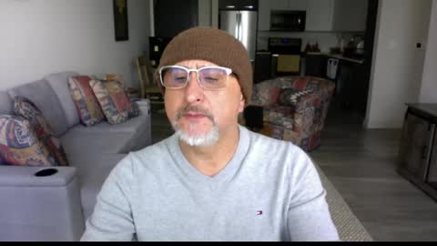 QS - INDEPENDENT MODEL online show from 03.01.25