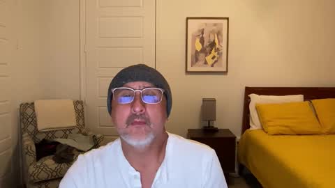 QS - INDEPENDENT MODEL online show from 11.09.25