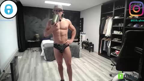 Snapshot of latino23bom chatting on 03.18.26 sam online show from 03.18.26