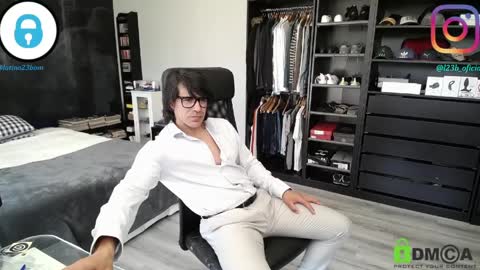 Snapshot of latino23bom chatting on 04.01.26 sam online show from 04.01.26