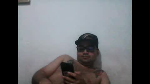 Snapshot of latino6972 chatting on 10.19.25 latino6972 online show from 10.19.25