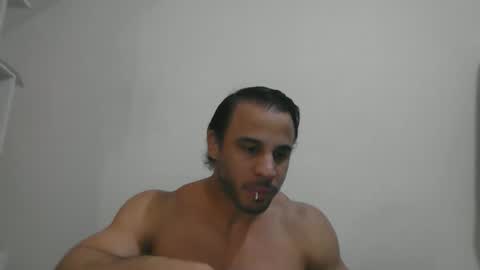 Snapshot of latino_rodri chatting on 05.25.26 latino_rodri online show from 05.25.26