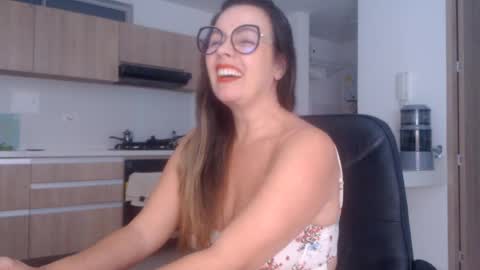 latinpaprika online show from 08.08.26