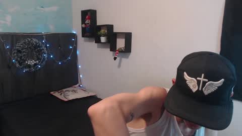 Snapshot of latins_boys_20 chatting on 12.09.24 NICK online show from 12.09.24