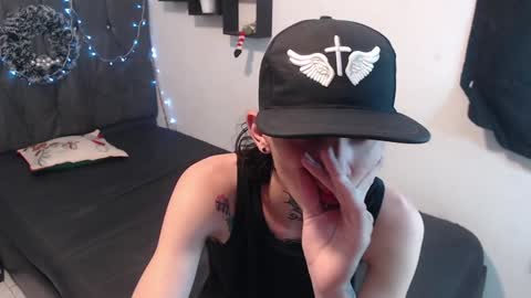 Snapshot of latins_boys_20 chatting on 12.17.24 NICK online show from 12.17.24