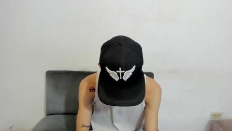 Snapshot of latins_boys_20 chatting on 01.26.25 NICK online show from 01.26.25