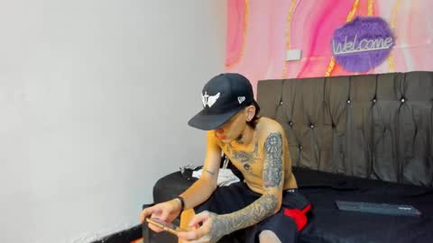 Snapshot of latins_boys_20 chatting on 10.03.25 NICK online show from 10.03.25