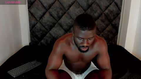 LEANDRO online show from 10.21.25