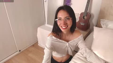 Laura online show from 04.22.26
