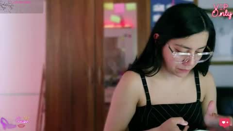 laujgray online show from 03.20.26