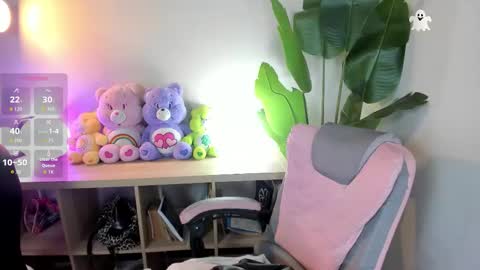 laukyubey1 online show from 11.08.25