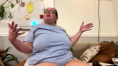 LauLauMa online show from 12.31.24