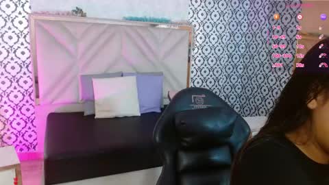 laulin_tay online show from 05.18.26