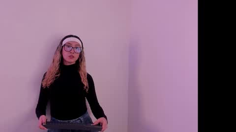 Lau Miller online show from 11.04.25