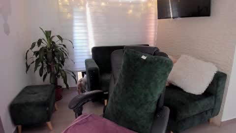 Snapshot of laura__cruz chatting on 01.22.25 laura cruz online show from 01.22.25