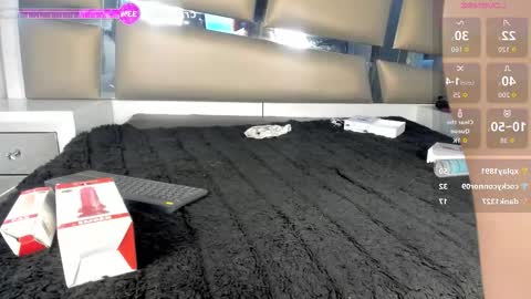 laura__js_ online show from 11.24.25